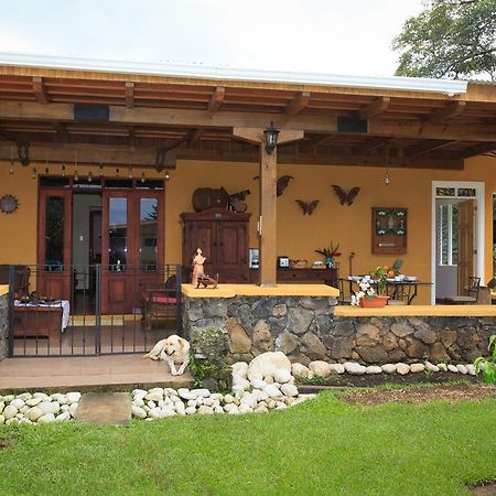 Airport Rio Segundo Studio Bed & Breakfast Alajuela ภายนอก รูปภาพ
